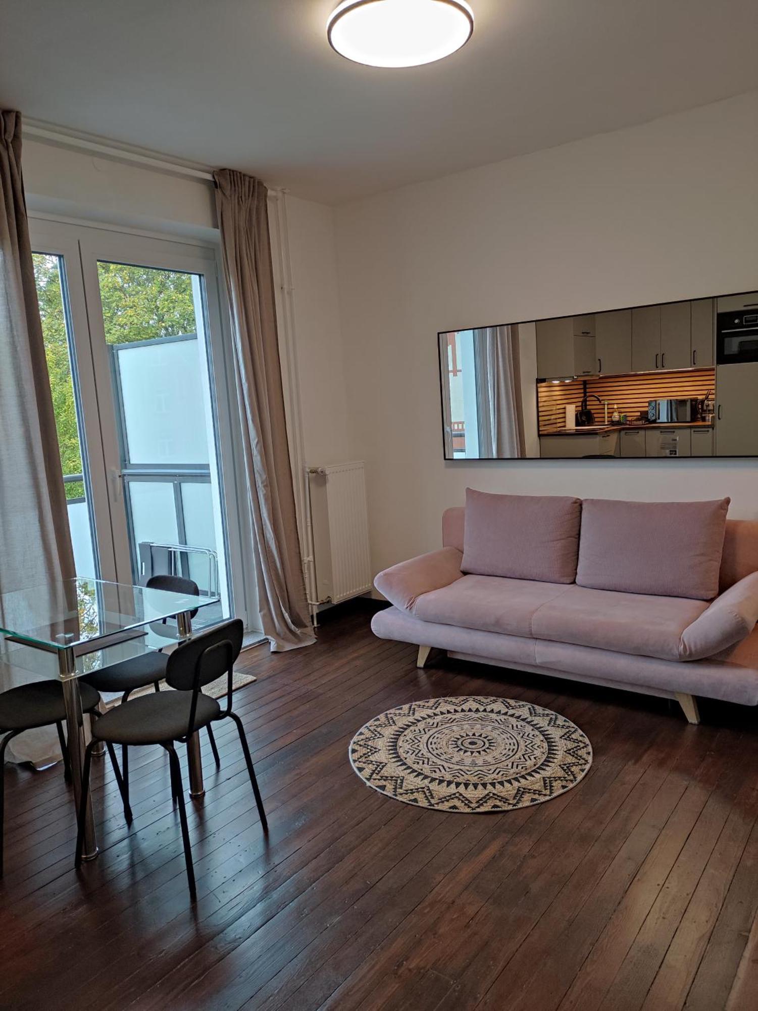 Easy And Cozy Apartment Дуйсбург Екстериор снимка